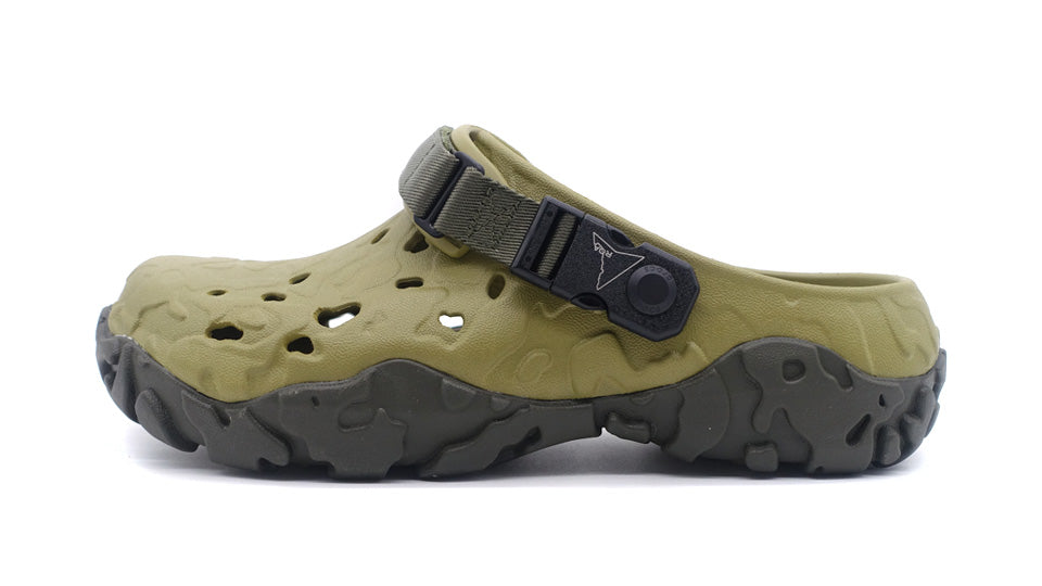 woodland camo crocs