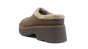 UGG W NEW HEIGHTS COZY CLOG HICKORY 2