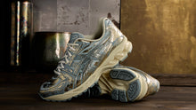 画像をギャラリービューアに読み込む, ASICS SportStyle GEL-KAYANO 14 &quot;AGED METAL PACK&quot; PURE GOLD/COLD MOSS 7