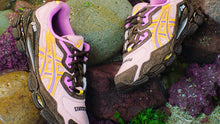 画像をギャラリービューアに読み込む, ASICS SportStyle GEL-NYC &quot;PLEASURES&quot; BARELY ROSE/LAVENDER GLOW