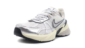 NIKE (WMNS) V2K RUN SUMMIT WHITE/METALLIC SILVER 1