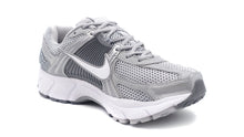 画像をギャラリービューアに読み込む, NIKE ZOOM VOMERO 5 WOLF GREY/WHITE/METALLIC SILVER 5