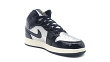 画像をギャラリービューアに読み込む, JORDAN BRAND AIR JORDAN 1 MID SE GS &quot;MICHAEL JORDAN&quot; BLACK/METALLIC GOLD/METALLIC SILVER/SAIL 5