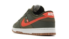 画像をギャラリービューアに読み込む, NIKE DUNK LOW RETRO SE &quot;TOASTY PACK&quot; SEQUOIA/ORANGE/MEDIUM OLIVE/SAIL/SEQUOIA/BARELY VOLT 2