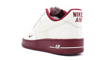 画像をギャラリービューアに読み込む, NIKE (WMNS) AIR FORCE 1 &#39;07 SE SAIL/TEAM RED/METALLIC GOLD/BLACK 2