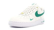 画像をギャラリービューアに読み込む, NIKE (WMNS) AIR FORCE 1 &#39;07 SE SAIL/MALACHITE/WHITE/METALLIC GOLD 1