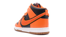 画像をギャラリービューアに読み込む, NIKE DUNK HIGH RETRO UNIVERSITY &quot;CHENILLE SWOOSH&quot; BLACK/SAFETY ORANGE/UNIVERSITY GOLD 2