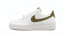 画像をギャラリービューアに読み込む, NIKE (WMNS) AIR FORCE 1 &#39;07 ESS TREND SUMMIT WHITE/BRONZINE/BLACK 3