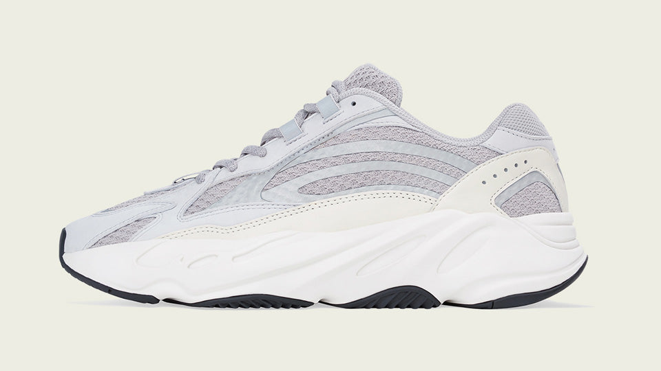 adidas YEEZY BOOST 700 V2 