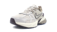 画像をギャラリービューアに読み込む, NIKE (WMNS) V2K RUN LIGHT OREWOOOD BROWN/LIGHT BONE/KHAKI/EATH 1