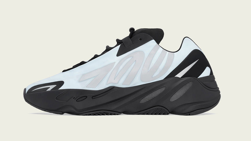 adidas YEEZY BOOST 700 MNVN 