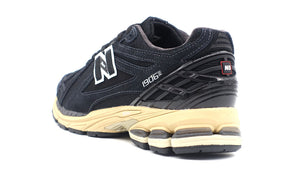 new balance M1906R 