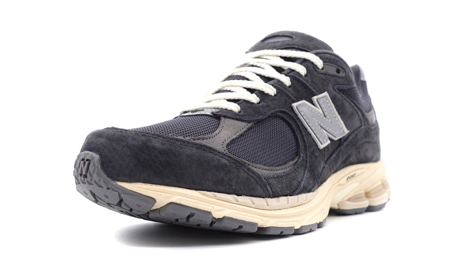 new balance M2002R 