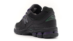 new balance M2002R 