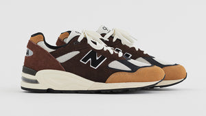 new balance M990 V2 