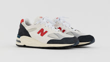 new balance M990 V2 