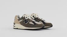 new balance M990 V2 